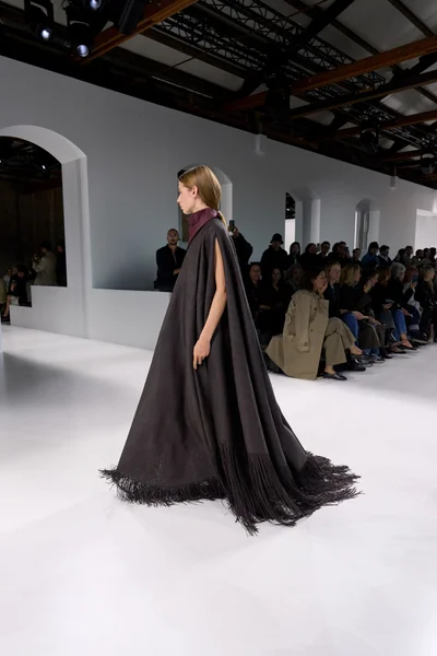 Look 24
